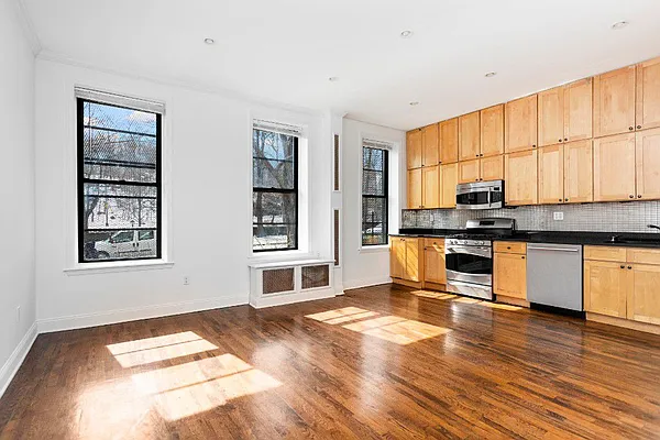 Rented by Living New York | media 11