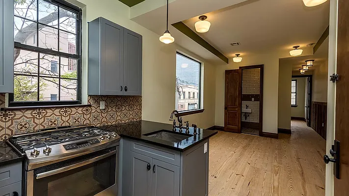 Rented by Rumah Realty Inc | media 2