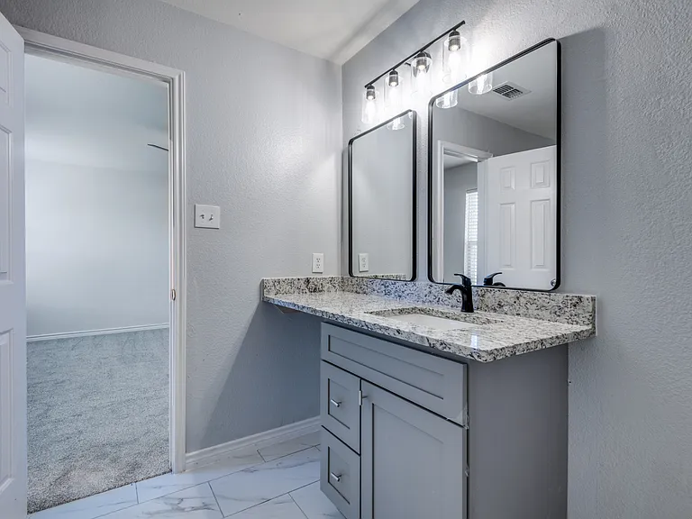 312 Stanford Dr — Photo 8