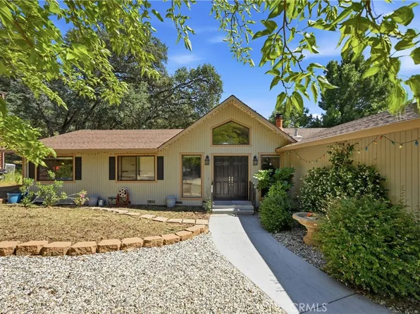 18670 Maple Leaf Ct, Hidden Valley Lake, CA 95467