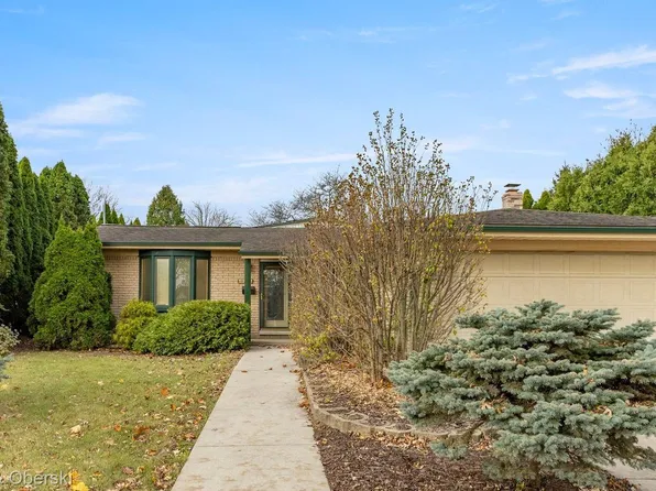 11374 Afton Rd, Southgate, MI 48195