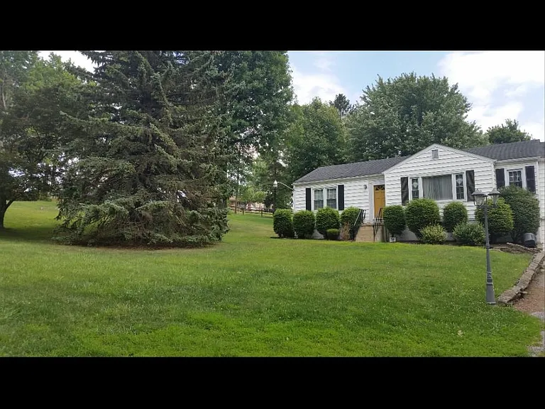 504 Fairmont Pike — Photo 1