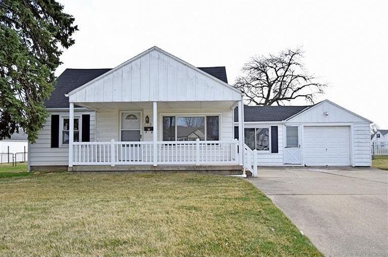 1st image of 721 Magie Ave