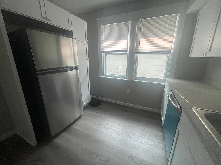 726 Amherst St #2 — Photo 3