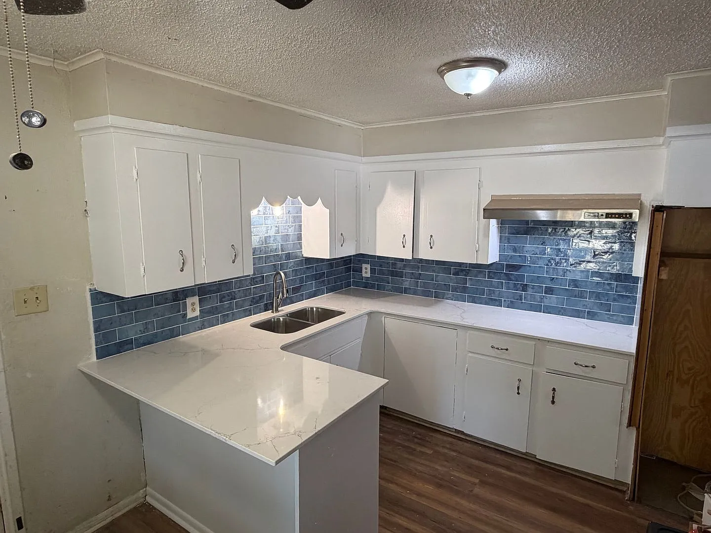 Remodeled 3 Bedroom Sunset Acres Home — Photo 3