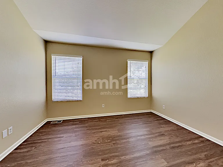 1640 S Buckley Way — Photo 11
