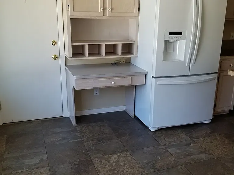 6015 N Shoreland Ave — Photo 11
