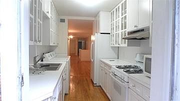 1st image of 40 W 83rd St Fl 1