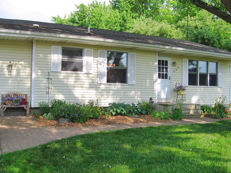 1st image of 469 Ionia St