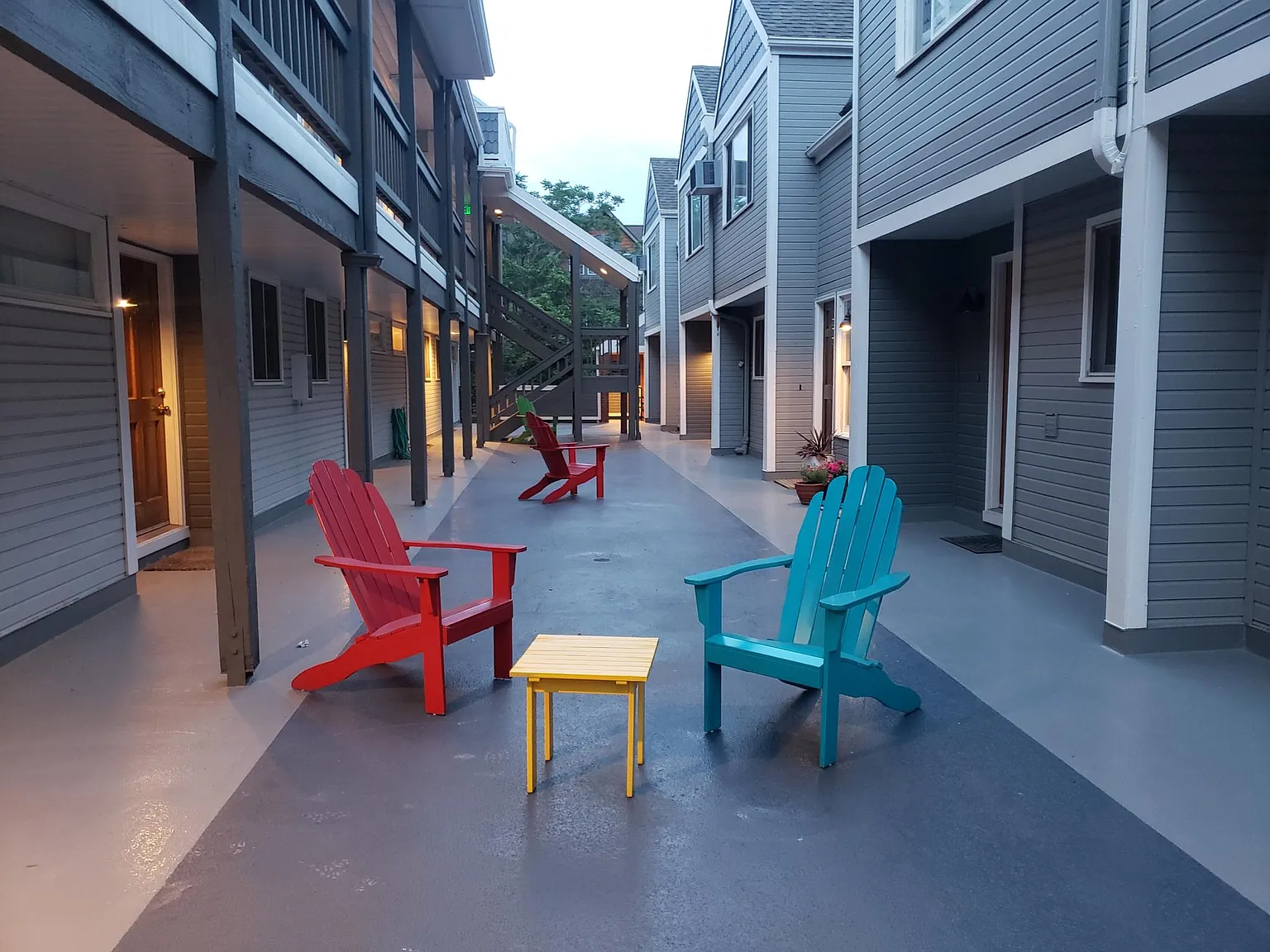 2201 Pearl St — Photo 1