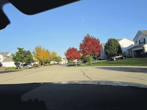 5th image of 105 Whispering Oaks Dr