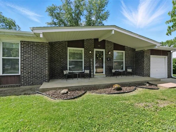 542 White Birch Way, Hazelwood, MO 63042