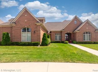 83 Sand Bar Ln, Detroit, MI 48214