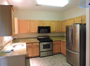 15 Meadow Ln, Nanuet, NY 10954