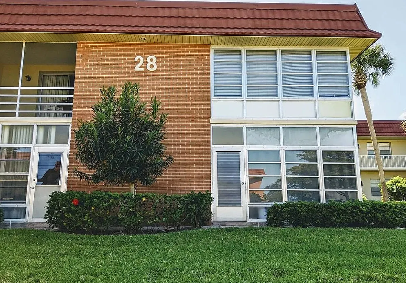 1 bed, 1.5 bath, 750 sqft, $1,200 — Photo 2