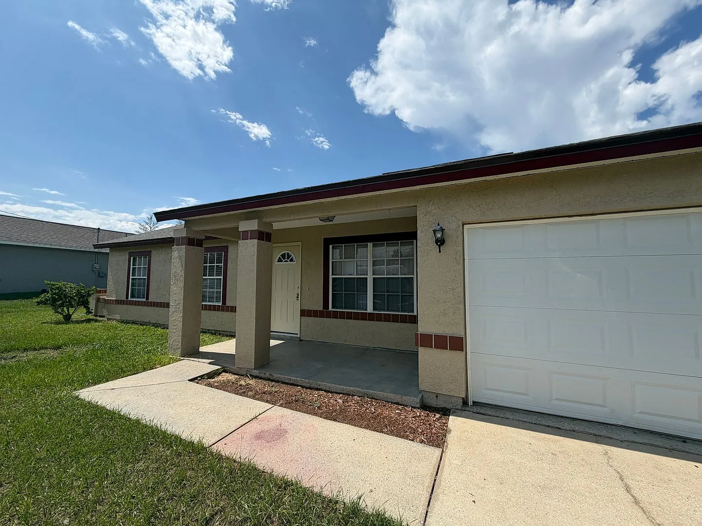3/2 Home Newly Updated Silver Springs Shores South — Photo 2