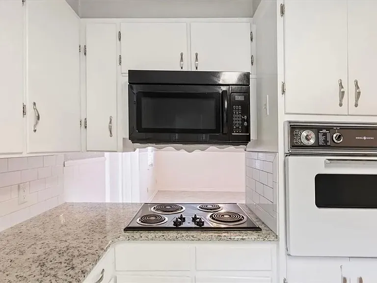 316 Cranbrook Dr — Photo 18