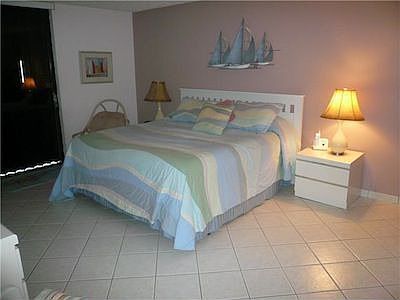 4th image of 6061 Collins Ave APT 16B