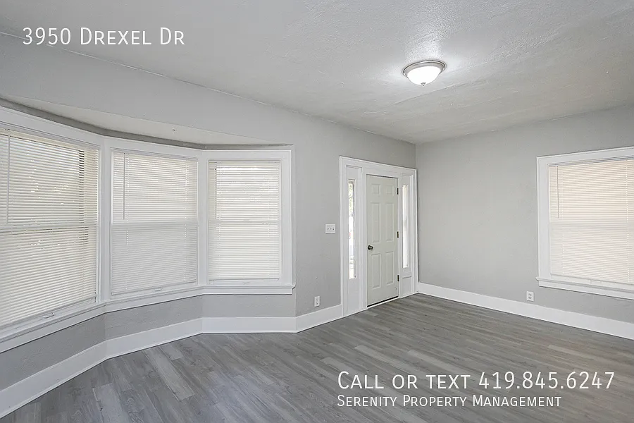 Love at First Sight on Drexel Dr- 1 Bed Available — Photo 3