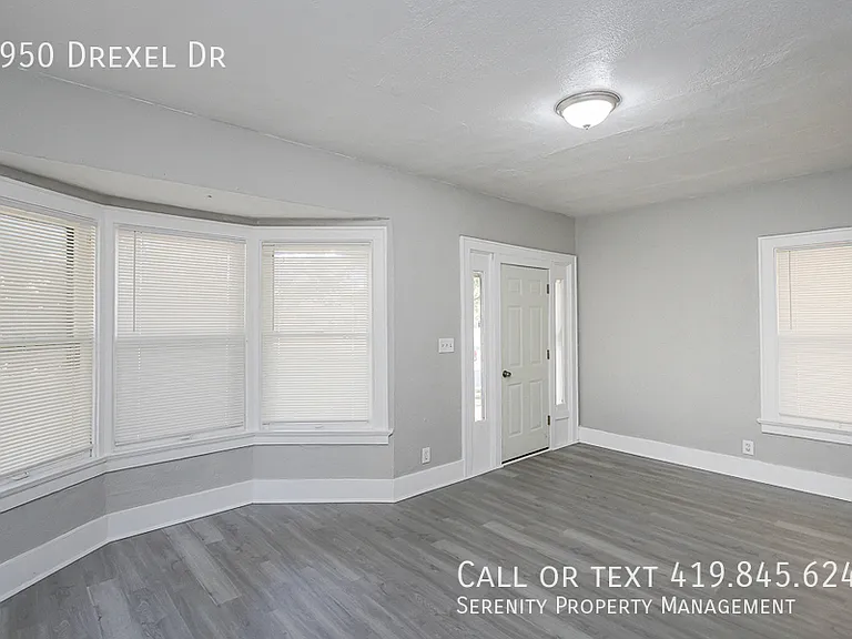 3950 Drexel Dr — Photo 3