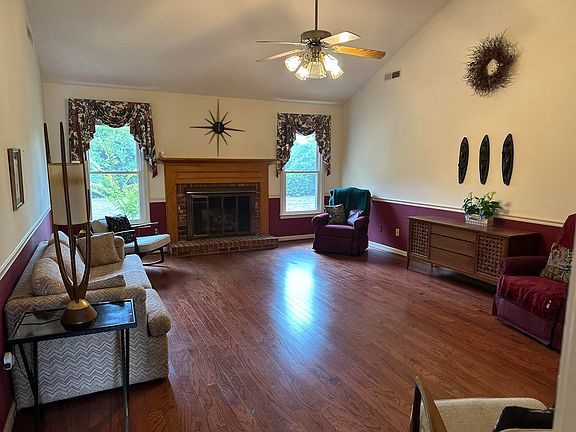 3rd image of 2820 Widgeon Way