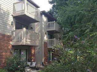 1107 Mariedale Ct APT E, Saint Louis, MO 63122