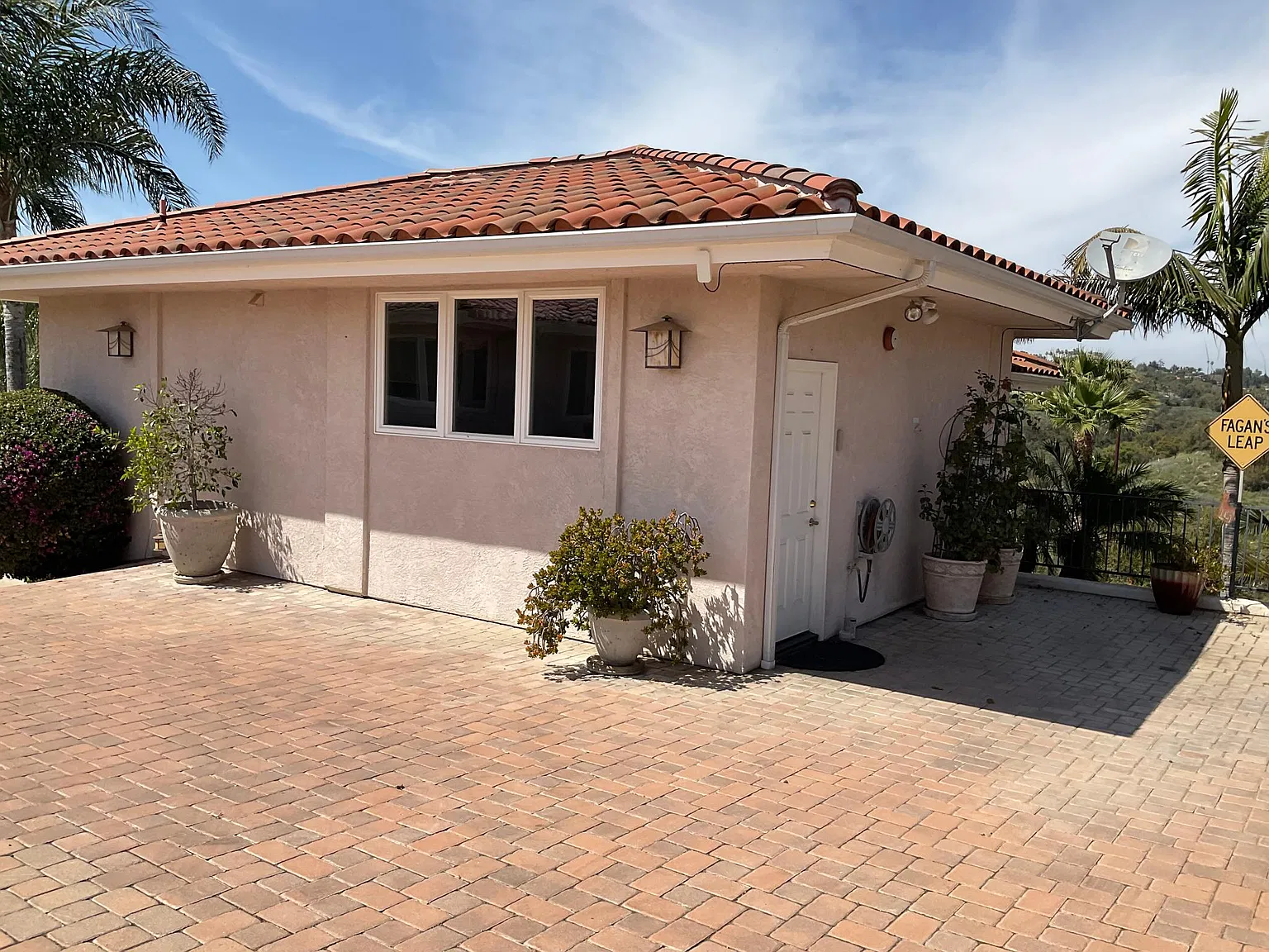 1 bed, 800 sqft, $2,350 — Photo 3