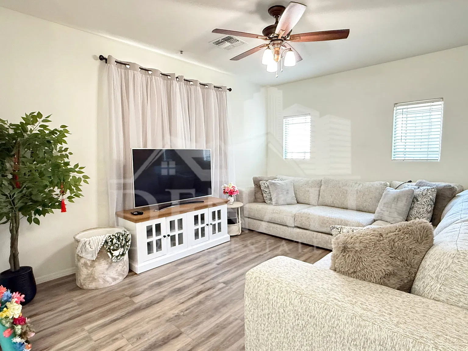 2 bed, 2.0 bath, 1227 sqft, $1,695 — Photo 4