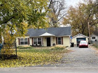 1415 5th Ave, Aurora, IL 60504