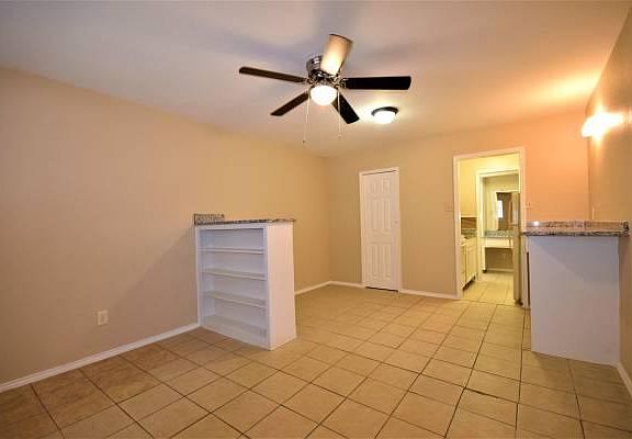 2nd image of 212 Morgan Pl #0
