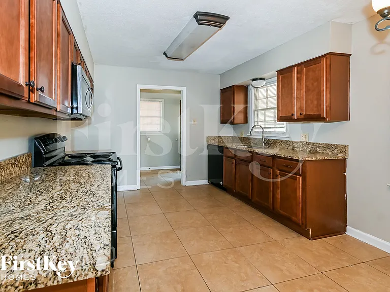 5840 Knight Arnold Rd — Photo 5
