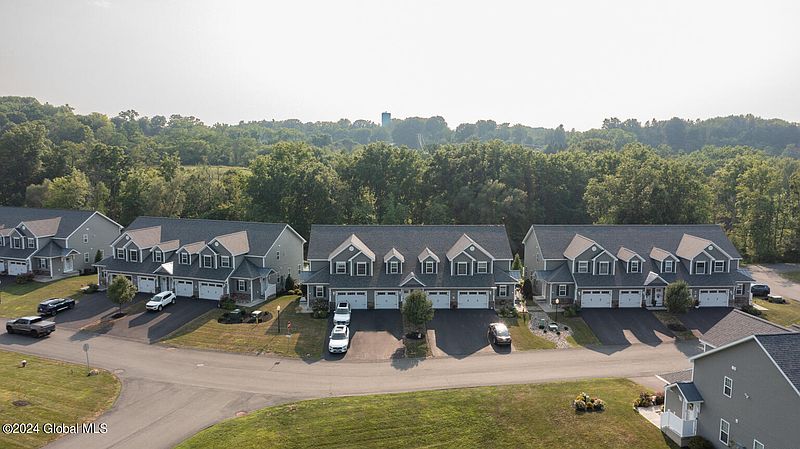 3rd image of 2102 Brunswick Meadows Way