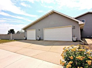 1601 20th Ave NW, Minot, ND 58703