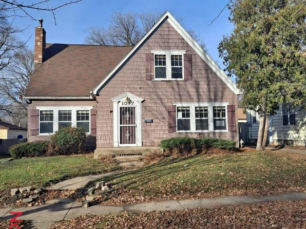 1017 Vine St, Waterloo, IA 50703