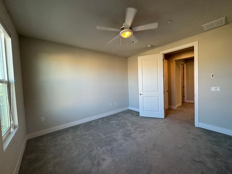 1684 Spring St — Photo 24
