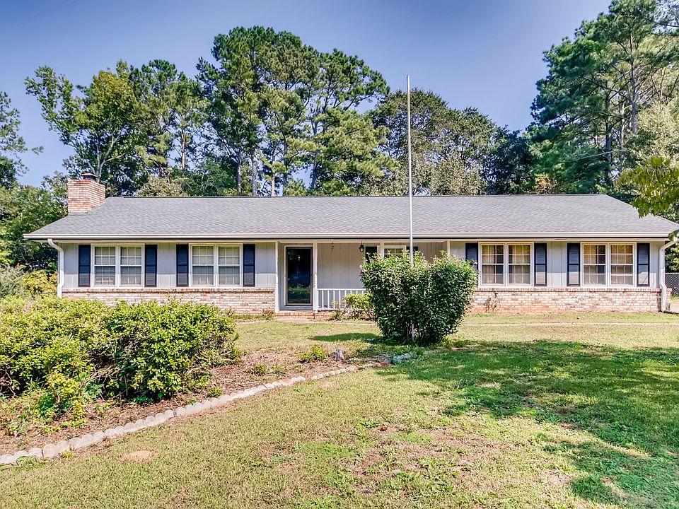 1st image of 3722 Sweet Briar Ct SE