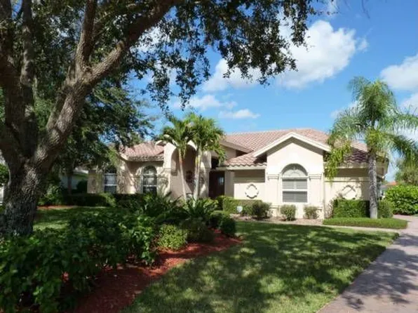586 Wedgewood Way, Naples, FL 34119
