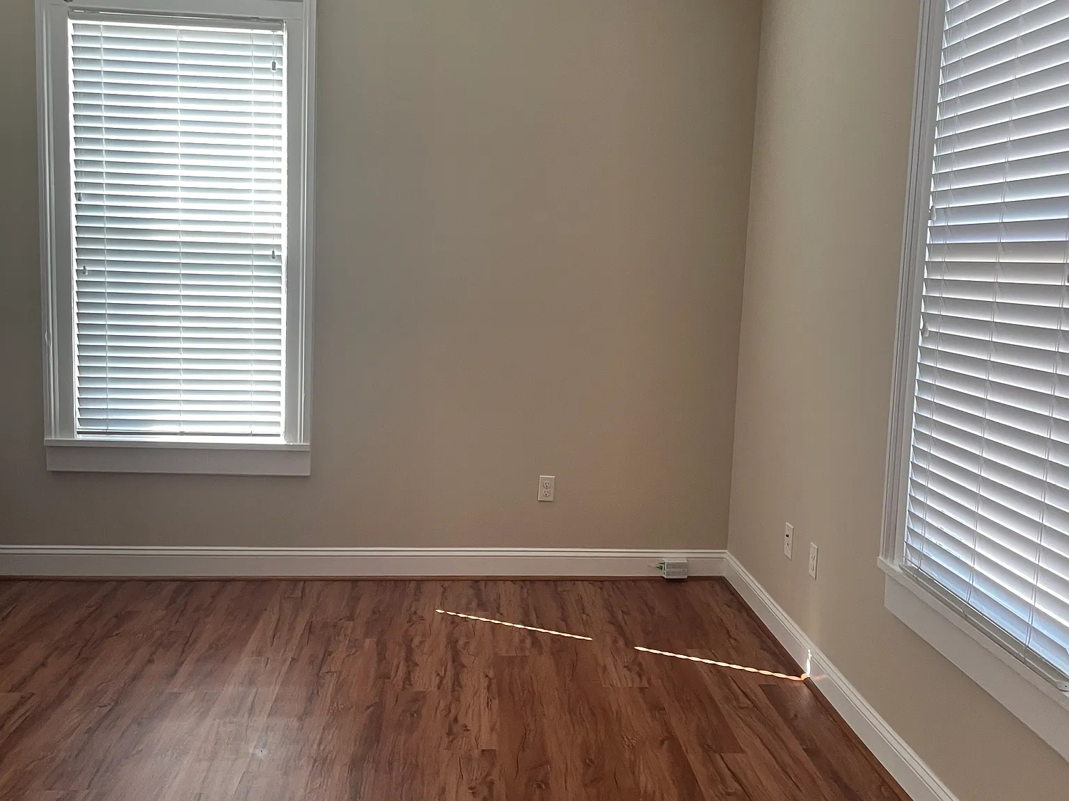 2 bed, 1500 sqft, $1,500 — Photo 4