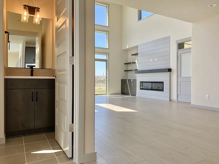 6033 W 30th Ave — Photo 5