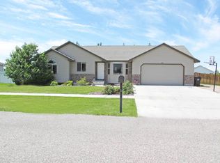 2973 N Wildflower Dr, Idaho Falls, ID 83401