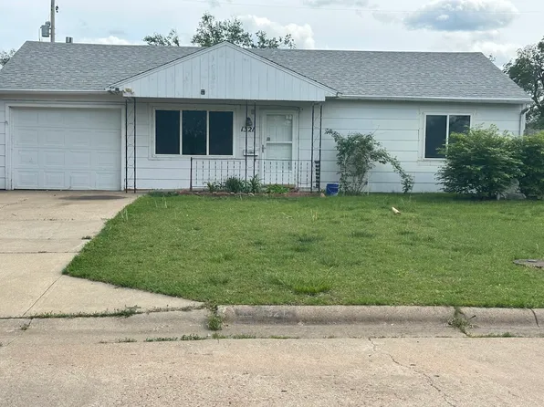 1321 Arapahoe Ave, Salina, KS 67401