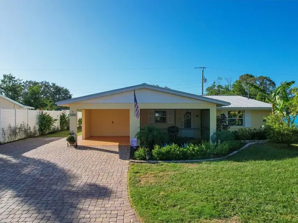 2930 Woodcrest Dr, Sarasota, FL 34239