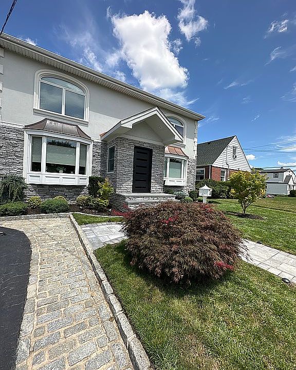 1st image of 416 Wilson Blvd