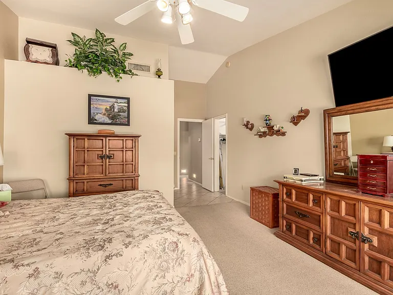 9559 E Sunburst Dr — Photo 21