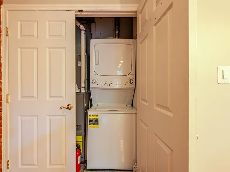 35 Rhode Island Ave NW #B — Photo 8