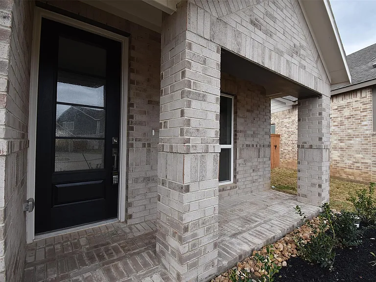 6303 Golden Seaton Dr — Photo 3