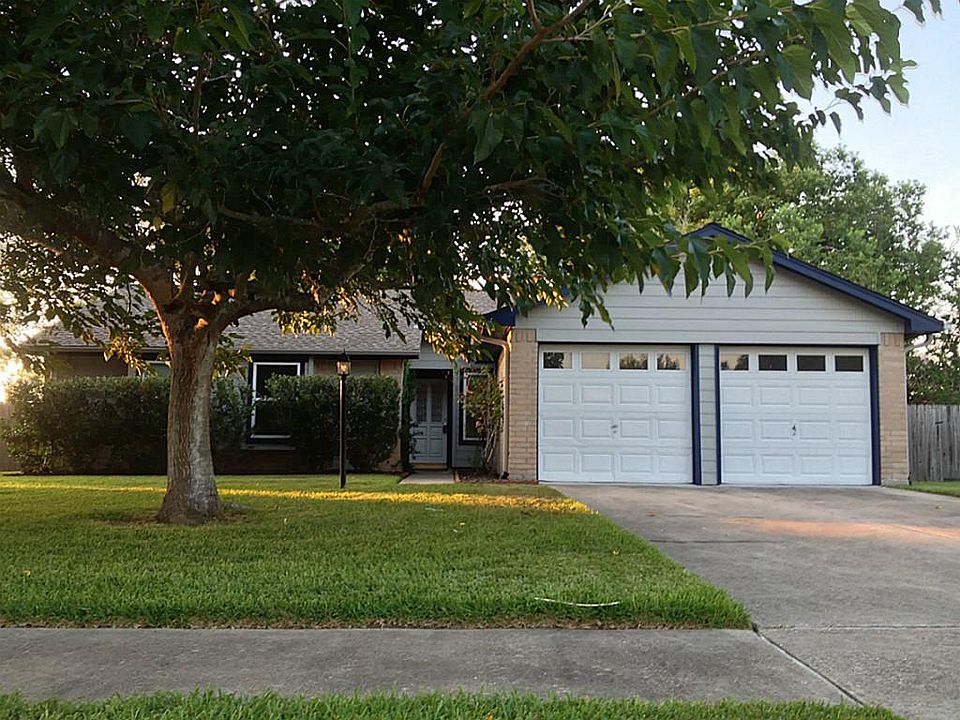 1st image of 2822 Custer Dr