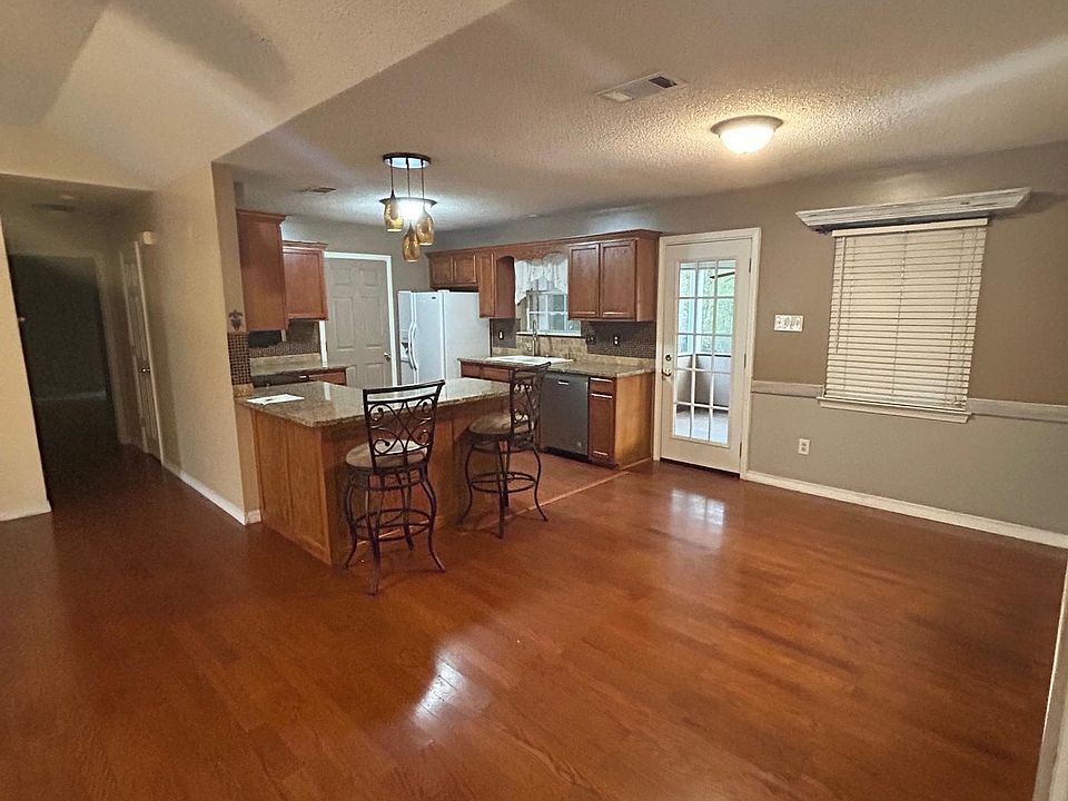 1st image of 3317 Mangrove Dr