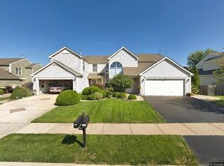 113 Arbor Dr, Carol Stream, IL 60188