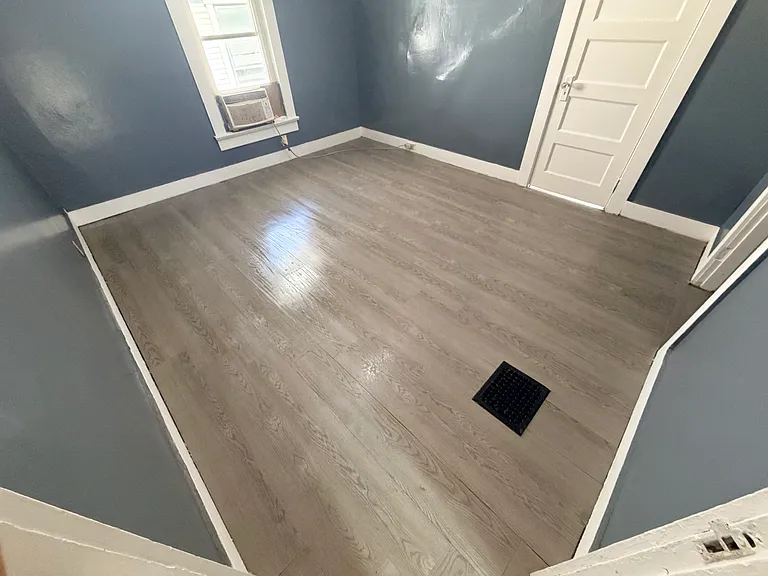 29 Laura Ave — Photo 4